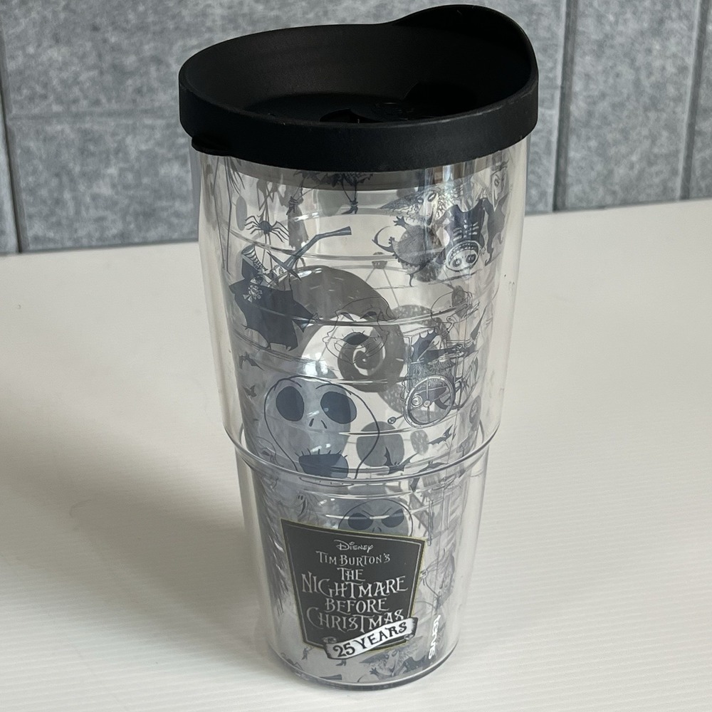 Tervis Tumbler Nightmare Before Christmas 24 oz with Lid Disney 25 Years - Picture 3 of 16
